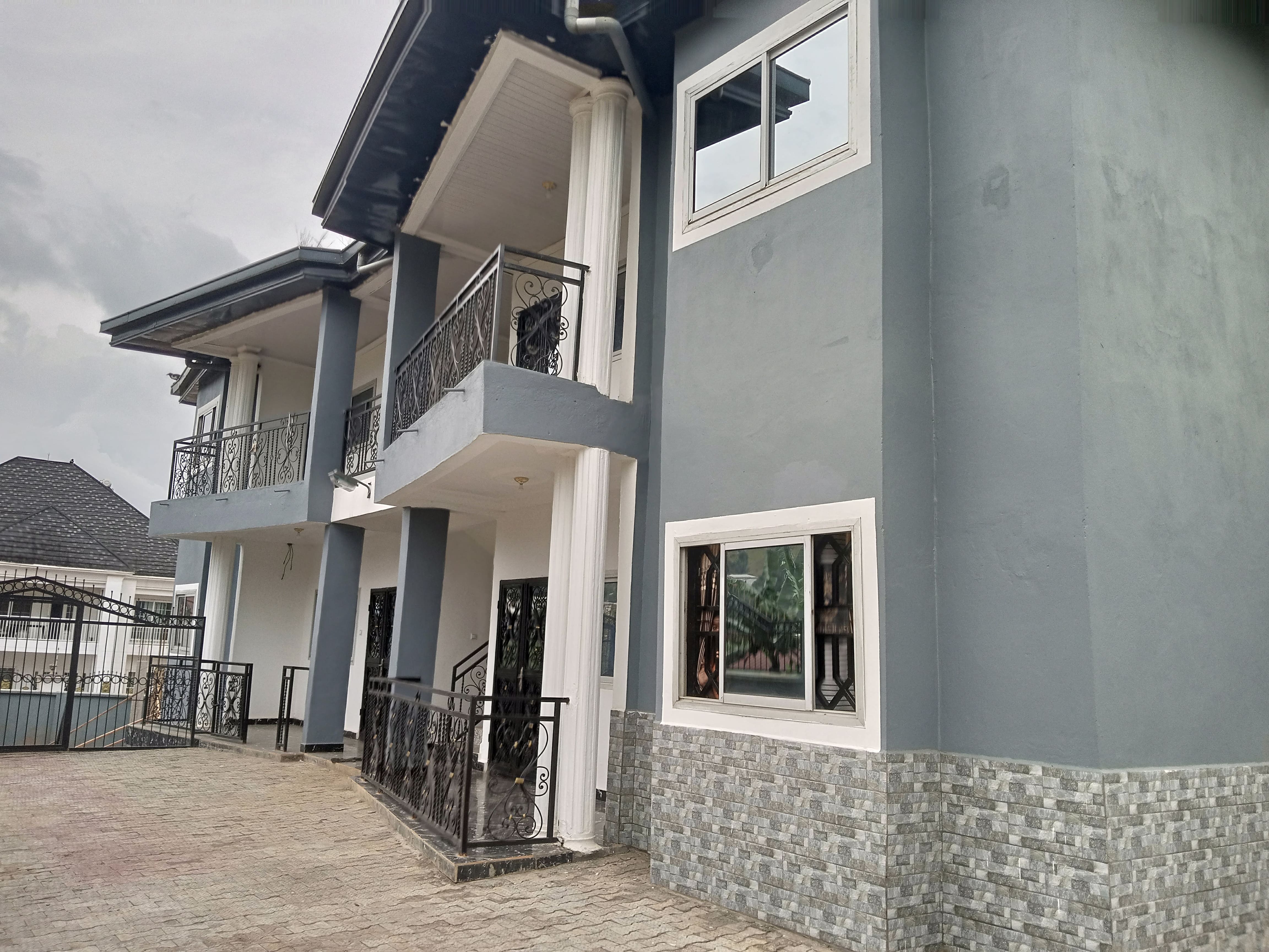 Modern Residential Villa Construction